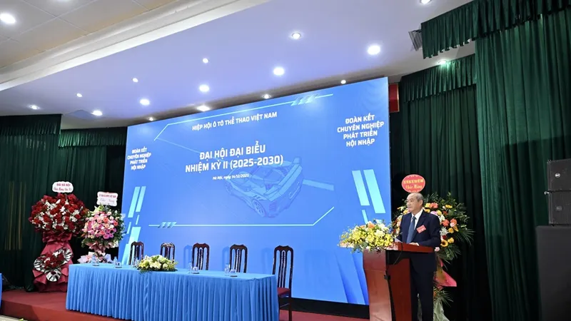 Ông Vương Bích Thắng là chủ tịch Hiệp hội ô tô thể thao Việt Nam khóa 2. Ảnh: Hiệp hội ô tô thể thao VN