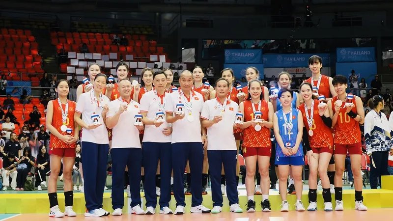 Đội tuyển bóng chuyền nữ Việt Nam giành HCB tại SEA Games 33-2025. Ảnh: DŨNG PHƯƠNG