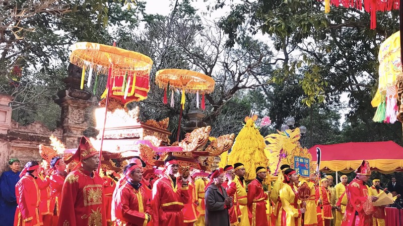 Tens of thousands attend spring festivals in Northern Vietnam