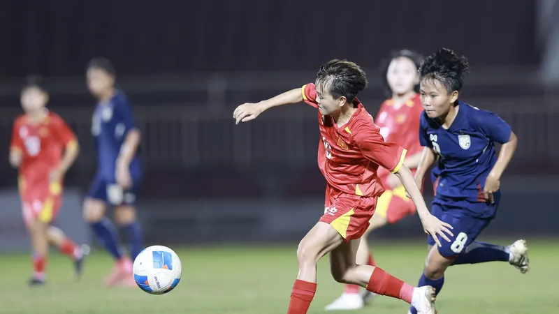 U19 nữ Việt Nam vẫn chưa thể "đổi màu" huy chương khi lần thứ 4 về nhì Đông Nam Á. Ảnh: DŨNG PHƯƠNG
