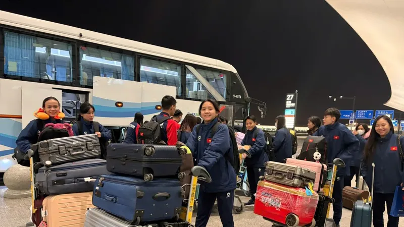 Đội tuyển futsal nữ Việt Nam về nước sau 5 ngày tập huấn tại Trung Quốc.