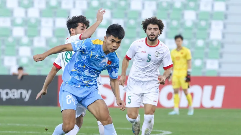 HLV Kim Sang-sik sử dụng lần lượt 22 cầu thủ trong cuộc so tài cùng U23 Syria.