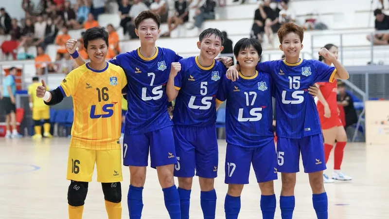 Niềm vui chiến thắng của Thái Sơn Nam TPHCM. ẢNH: QUỐC KHANH