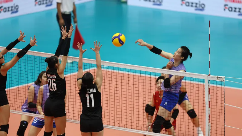 Nữ Việt Nam vs Nữ Philippines 3-0: Thanh Thúy, Như Quỳnh tỏa sáng, thầy trò HLV Nguyễn Tuấn Kiệt lần thứ 4 liên tiếp vào chung kết SEA Games