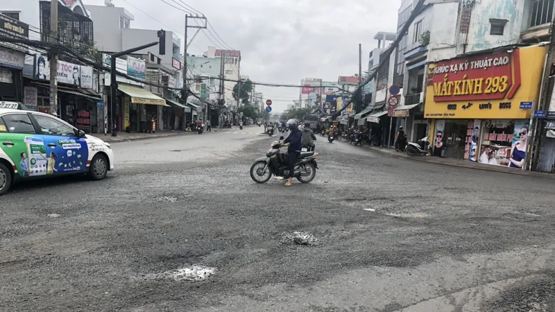 Khẩn trương khắc phục điểm mất an toàn giao thông tại giao lộ Phú Thuận – Huỳnh Tấn Phát