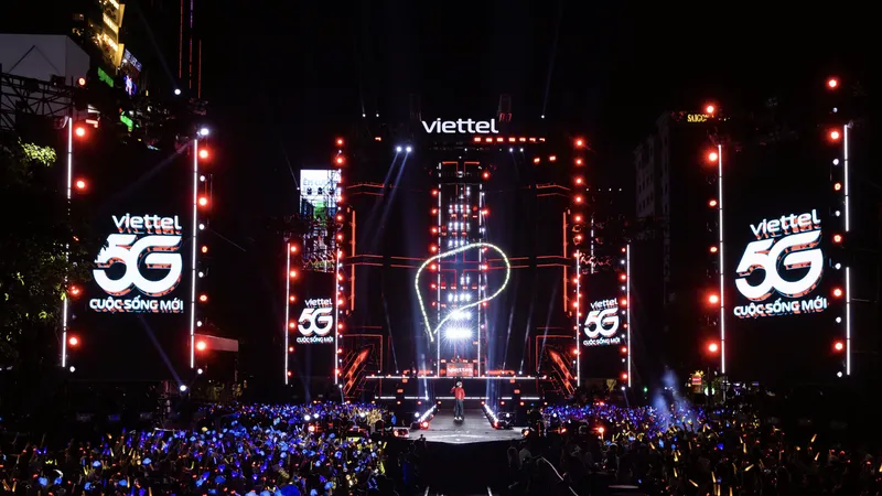 Sân khấu công nghệ hiện đại, dùng âm nhạc để kể câu chuyện của cảm xúc tại sự kiện Y-FEST 2025