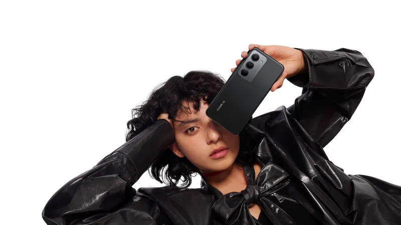 REDMI 15 5G với thời lượng pin bền bỉ 7000mAh