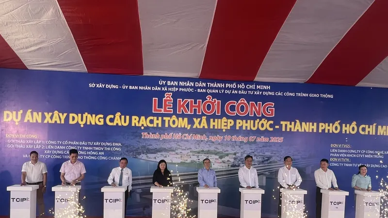 Podcast bản tin trưa 10-7: Gần 500 tỷ đồng xây dựng cầu Rạch Tôm tại xã Hiệp Phước, TPHCM; Bắc Bộ và Thanh Hóa tiếp tục mưa lớn, cảnh báo lũ quét