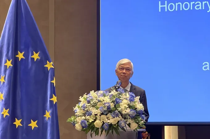 Vice Chairman of the municipal People’s Committee Vo Van Hoan speaks at the event. (Photo: SGGP)