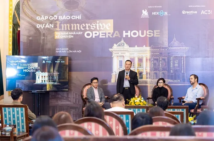 Deputy Director of the Hanoi Opera House, Chu Anh Hung speaks at the press conference. (Photo: SGGP)