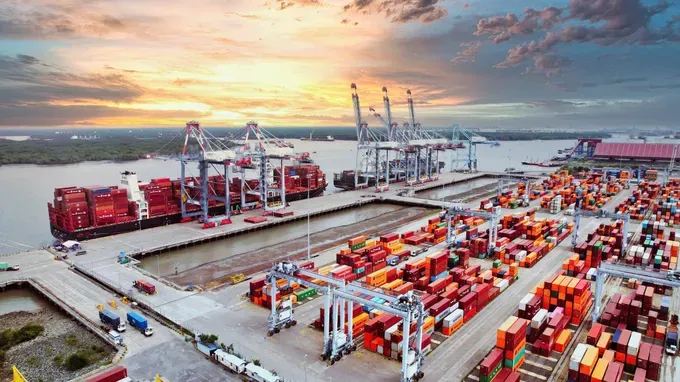 Cai Mep International Terminal (CMIT) reports a total handling volume exceeding 2 million TEUs. (Photo: SGGP)