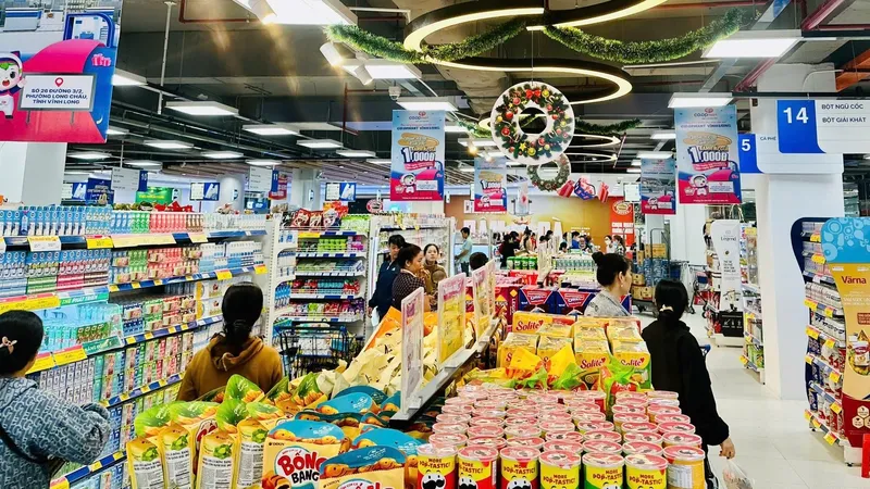 Không gian mua sắm mới của Co.opmart Vĩnh Long