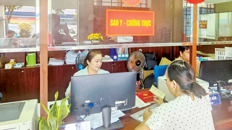 Chấn chỉnh việc “đòi” hồ sơ chứng thực bản sao