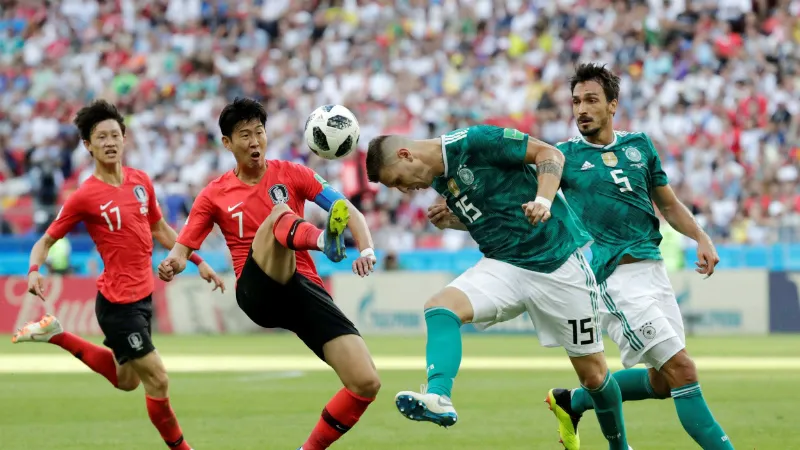 Son Heung-min (7) sẽ cùng Olympic Hàn Quốc dự ASIAD 18.