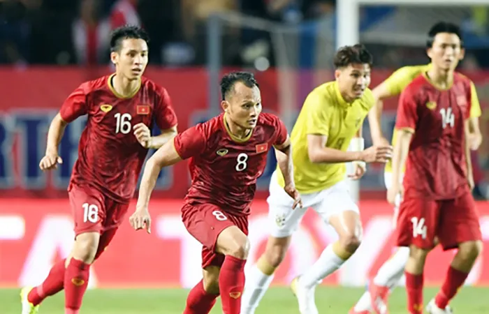 Hùng Dũng (18) và Trọng Hoàng (8) được chọn tham dự SEA Games 30.