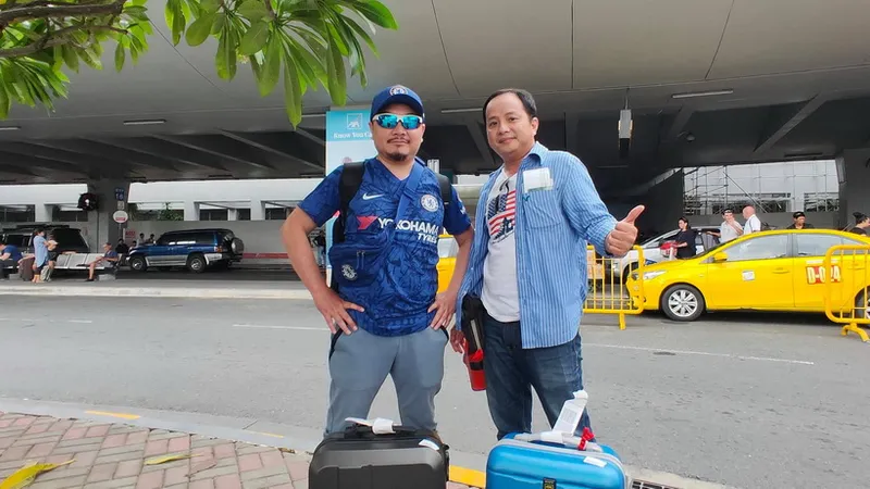 Các phóng viên Đỗ Hoàng và Dũng Phương đã có mặt tại Manila (Philippines) để truyền tải thông tin của SEA Games 30 tới độc giả của báo SGGP. Ảnh: NHẬT ANH