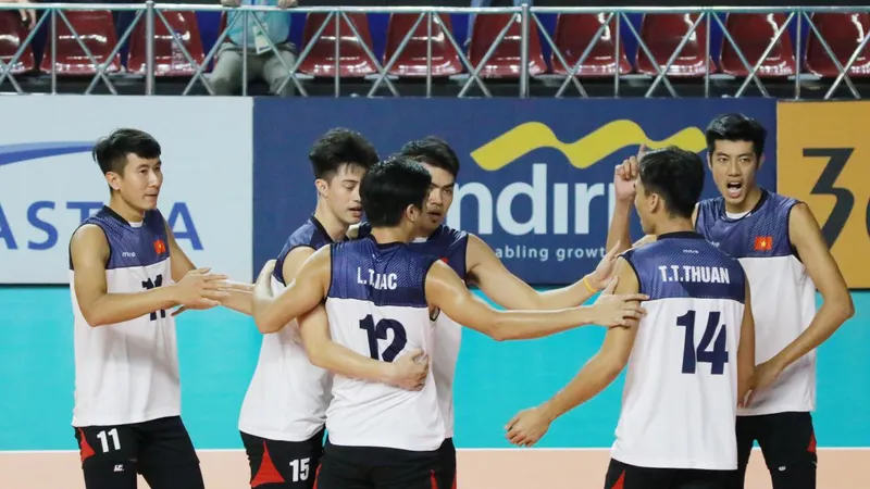 Đội tuyển bóng chuyền nam quốc gia vẫn tạm thời tập huấn tại Trung tâm HLTTQG Hà Nội.