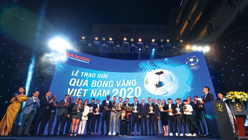 Giải thưởng Quả bóng vàng Việt Nam chính là điểm nhấn đặc biệt của cả nền bóng đá. Ảnh: DŨNG PHƯƠNG