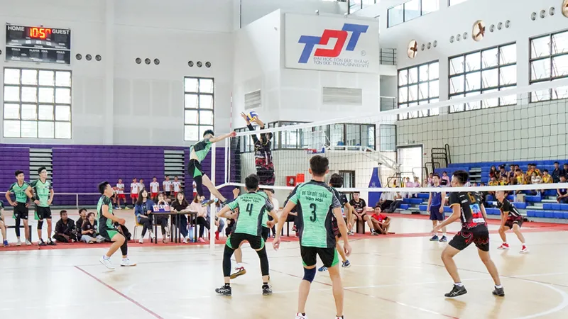 Sân chơi TDTU Cup đã trở lại với giới sinh viên đam mê bóng chuyền.
