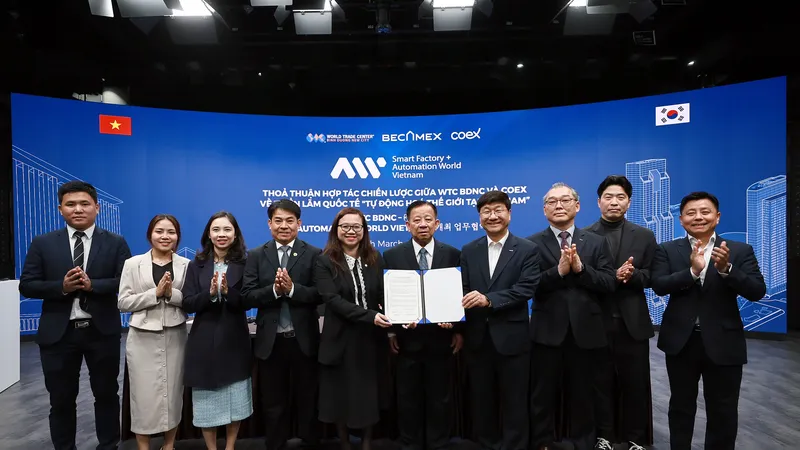 Lãnh đạo Tổng công ty Becamex, WTC BDNC tại Việt Nam và COEX tại Hàn Quốc tại buổi lễ ký kết quả thuận hợp tác chiến lược