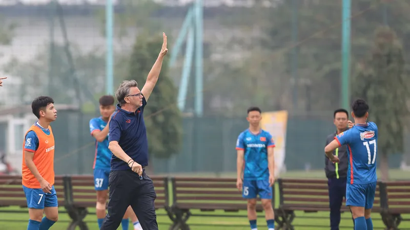 Ông Troussier sẽ tập trung vào đội U23 Việt Nam với nhiều giải quan trọng sắp đến