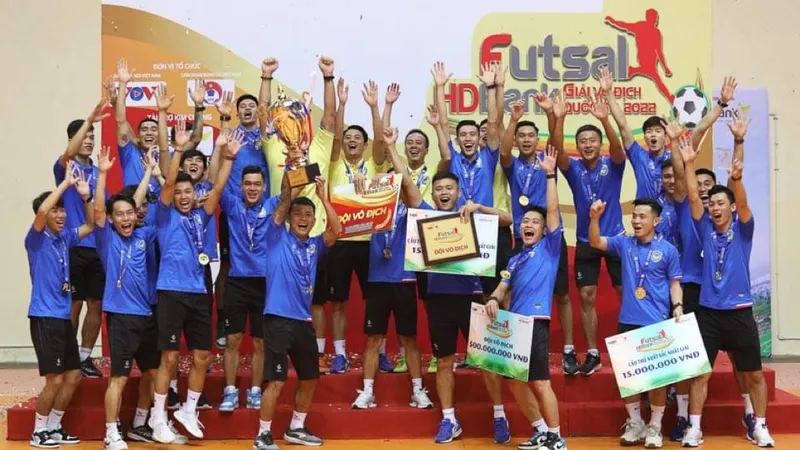 Đương kim vô địch Sahako FC