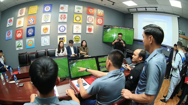 Công nghệ VAR sẽ sớm được đưa vào V-League