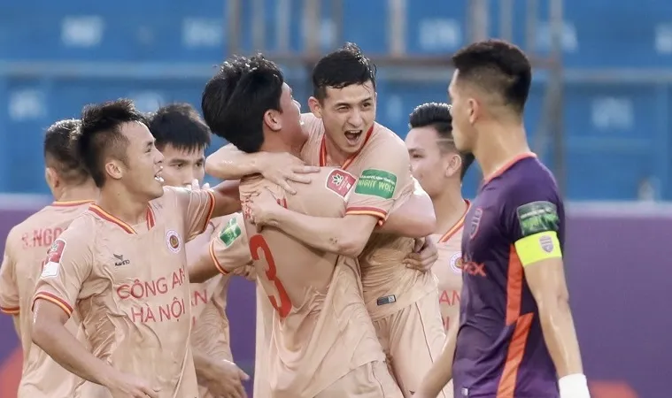 Công an Hà Nội FC giành trọn 3 điểm trên sân Bình Dương vào chiều 12-4. Ảnh: DŨNG PHƯƠNG