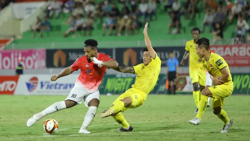 Rafaelson, tác giả bàn gỡ hòa cho Bình Định. 