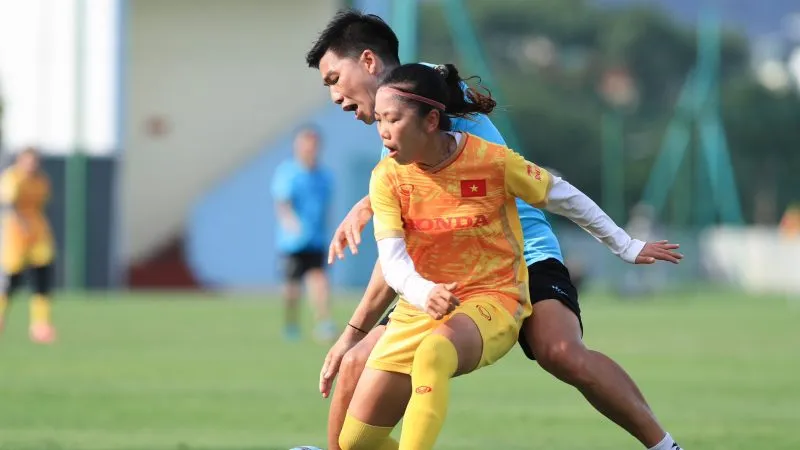 Huỳnh Như sẽ bay sang Bồ Đào Nha bàn bạc với lãnh đạo Lank FC trước khi bay tiếp sang Đức hội quân cùng đồng đội