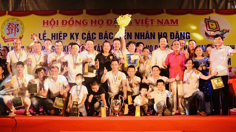 Chủ nhà Bình Định vô địch sau khi đánh bại đội TPHCM trong trận chung kết.