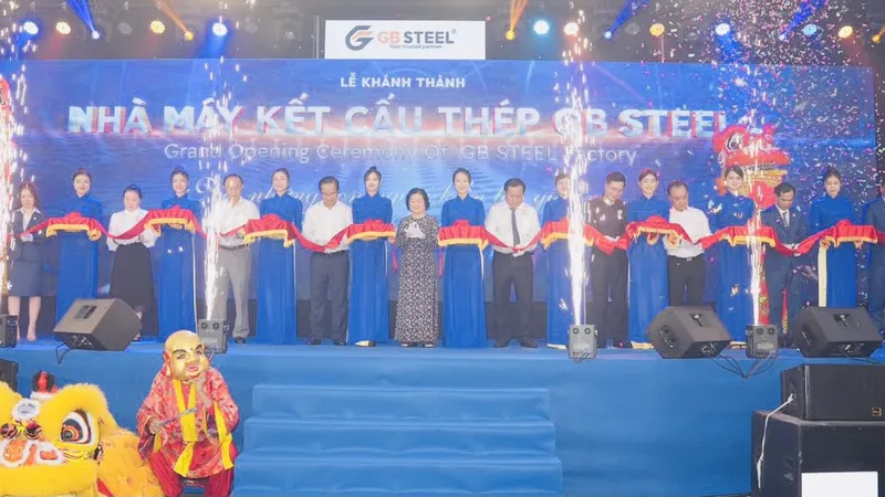 Lễ cắt băng khánh thành nhà máy Global Benjamin Steel diễn ra vào sáng 5-8