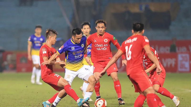 Sự trở lại kịp lúc của Văn Quyết trong giai đoạn Hà Nội FC bứt tốc ở tốp đầu