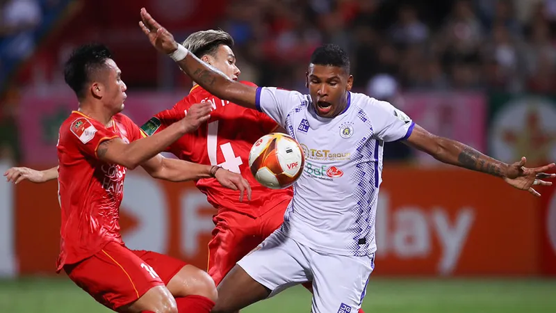 Hà Nội FC bị mất ngôi đầu sau khi thua CAHN vào cuối tuần qua