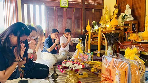 Do đã đáp máy bay về Bangkok nên Kiatisak đã không thể có mặt tại Pleiku trong những ngày qua