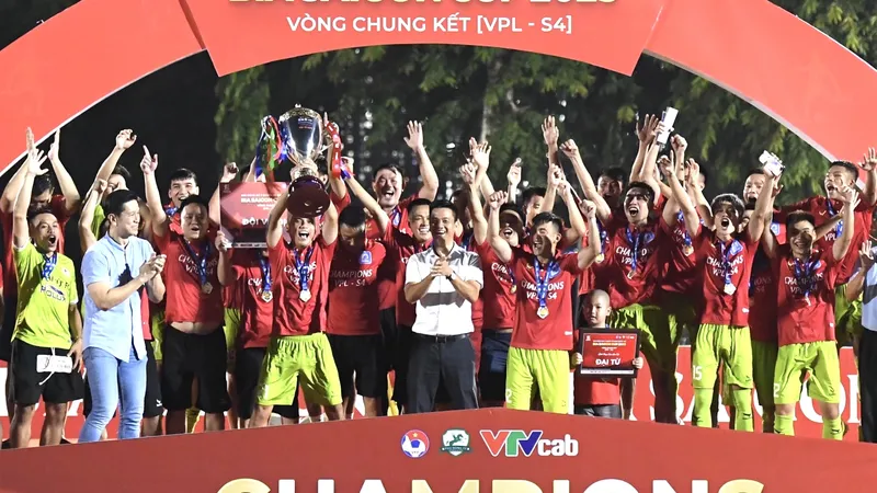 Đại Từ FC vô địch Giải bóng đá 7 người quốc gia 2023. ẢNH: TÂM HÀ 
