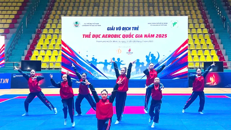 Màn trình chào trước biểu diễn của đội Đồng Nai. Ảnh: TRÚC GIANG