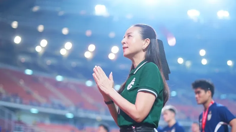 Chủ tịch Liên đoàn Bóng đá Thái Lan Nualphan Lamsam đã gửi thư xin lỗi VFF về sai sót nghiêm trọng vừa qua.