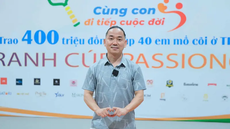 HLV Tony Le tại sự kiện pickleball “Cùng con đi tiếp cuộc đời”. Ảnh: Gia Mẫn