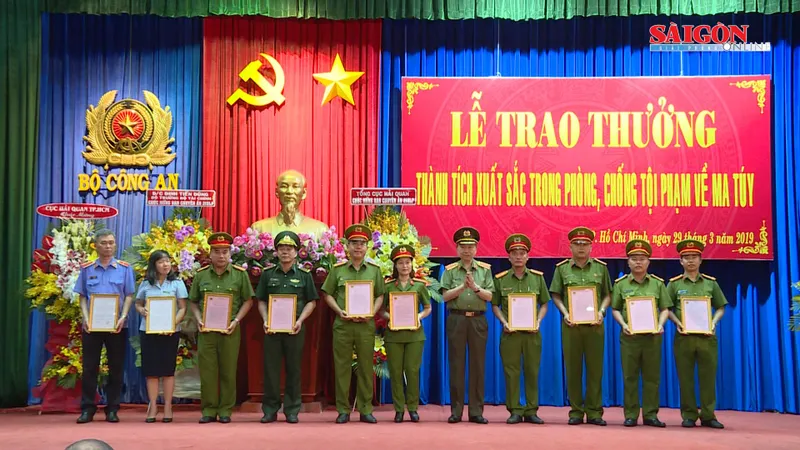 Bộ trưởng Tô Lâm khen thưởng các đơn vị triệt phá 2 đường dây ma túy “khủng” tại TPHCM