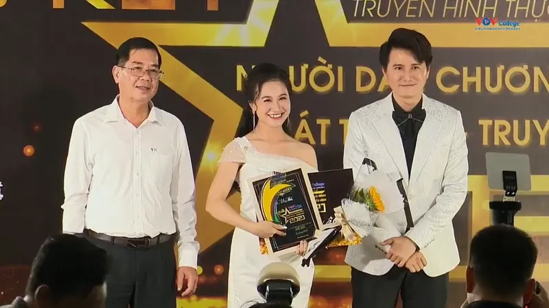 Sôi nổi chung kết người dẫn chương trình Phát thanh - Truyền hình lần II 