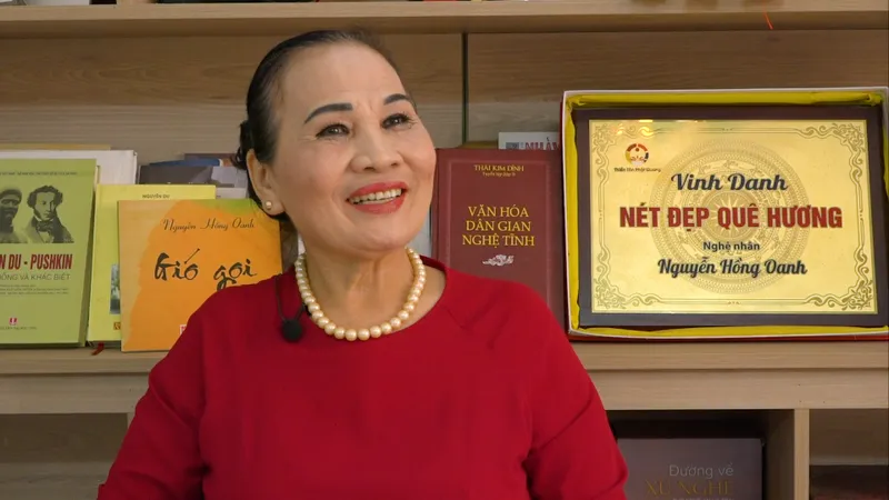 NNND Hồng Oanh hò ví, giặm Nghệ Tĩnh - Người truyền lửa và khát khao lan tỏa “kho báu dân gian”