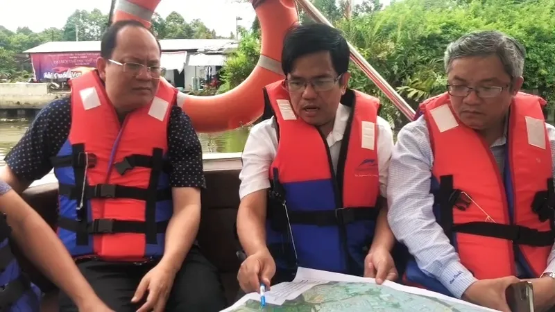 Phó Bí thư Thành ủy TPHCM Nguyễn Hồ Hải kiểm tra dự án “Nạo vét trục thoát nước rạch Xóm Củi”