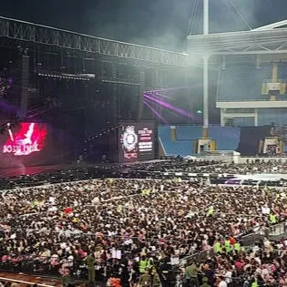Podcast bản tin trưa 30-7: Khoảng 36.000 khán giả đội mưa đến đêm nhạc của BlackPink ở Hà Nội