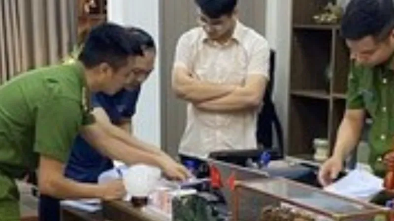Podcast bản tin tối 27-8: Bắt đối tượng giả danh vụ phó lừa đảo “chạy dự án” chiếm đoạt gần 10 tỷ đồng
