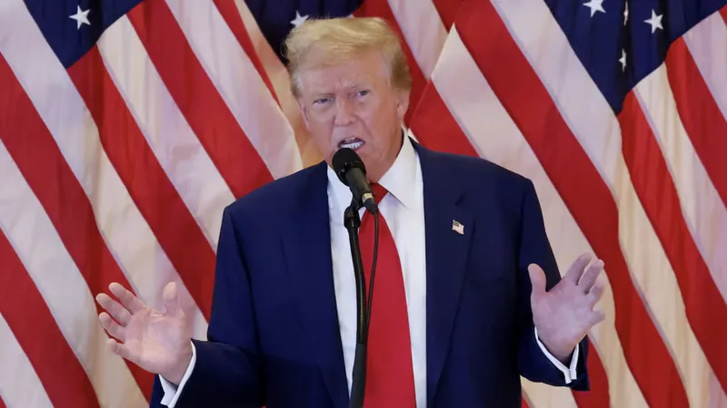Podcast bản tin trưa 1-6: Ông Donald Trump nhận khoản tiền kỷ lục khi vừa bị kết tội