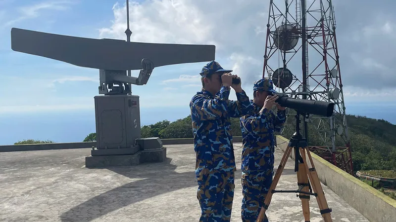 Podcast: Trạm Radar 590 - “Mắt thần” canh giữ biển trời