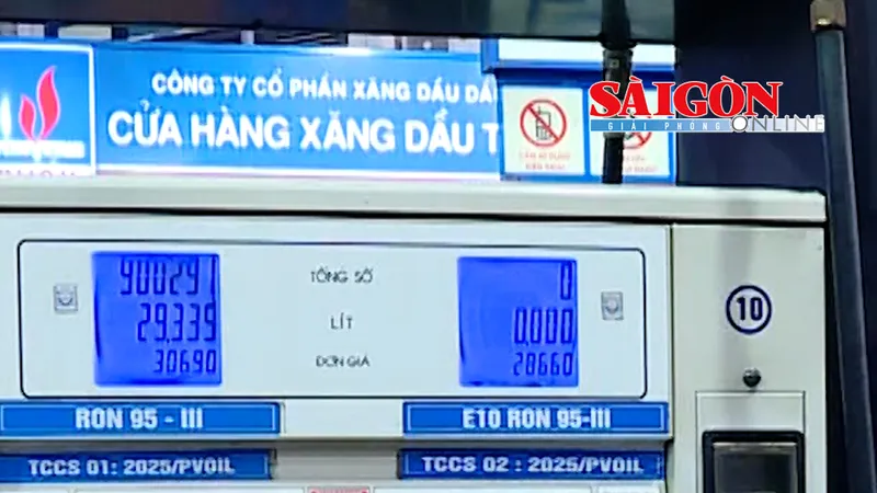 Ngày 29-5, Bộ Công thương phát hành Cẩm nang sử dụng xăng E10, nhằm cung cấp thông tin về lợi ích, cách sử dụng và những lưu ý đối với người tiêu dùng khi sử dụng loại nhiên liệu này.