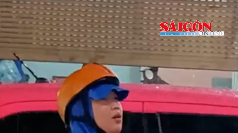 Chiều 11-6, nhiều khu vực tại TPHCM và Nam bộ xuất hiện mưa dông diện rộng. Nhiều địa điểm ở TPHCM có mưa to kèm mây dông phát triển mạnh.