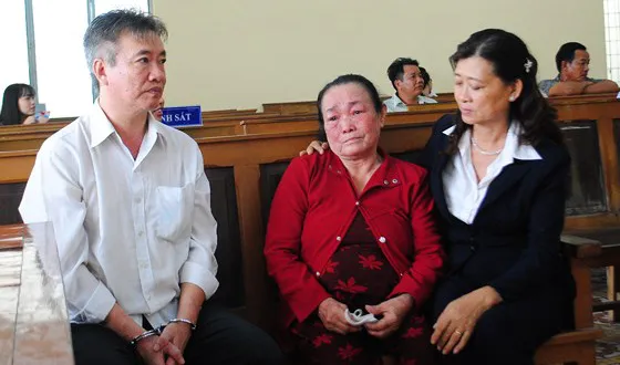  Giả công văn, trưởng phòng thanh tra lãnh án gần 4 tháng tù